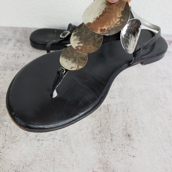 iL Sandalo Italia Black Leather Sandals Flats Hammered Metal size 37 Boho Resort - Picture 11 of 11